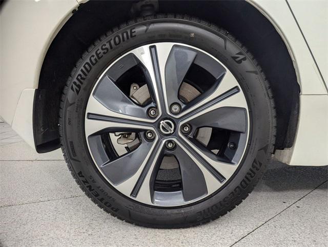 2020 Pearl White Tricoat Nissan Leaf