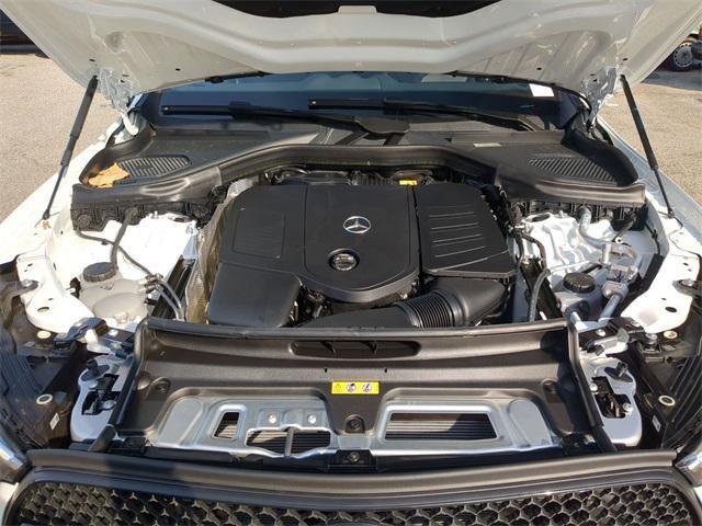 new 2026 Mercedes-Benz GLC 300 car, priced at $60,685