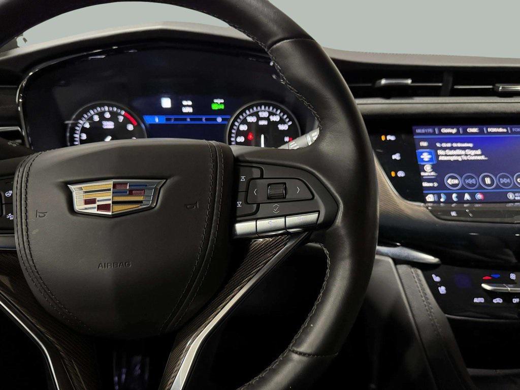 used 2024 Cadillac XT6 car, priced at $49,995