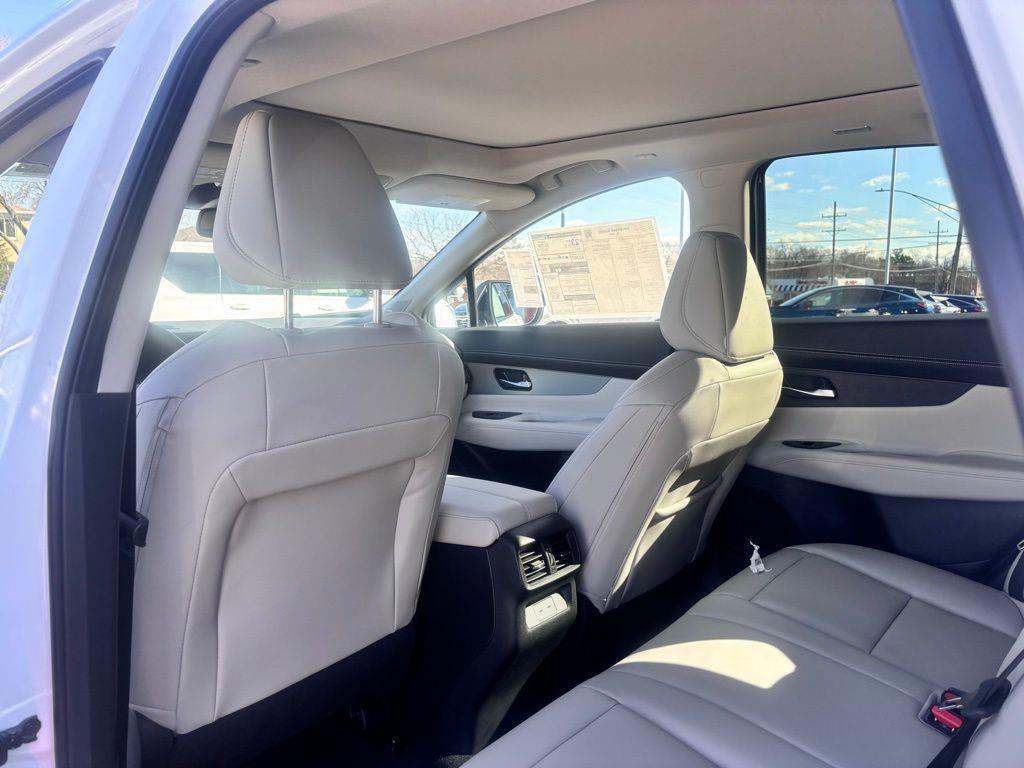 new 2025 Nissan Murano car, priced at $36,756