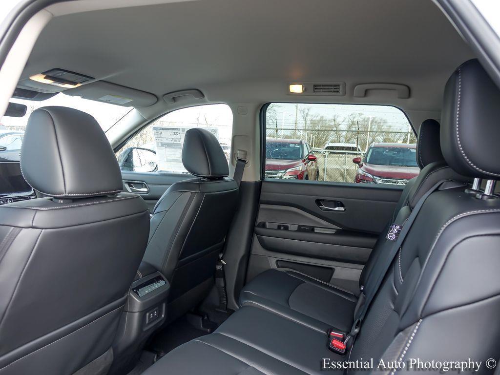 new 2026 Nissan Pathfinder car, priced at $41,401