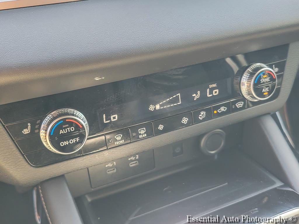 used 2025 Mitsubishi Outlander car, priced at $28,059