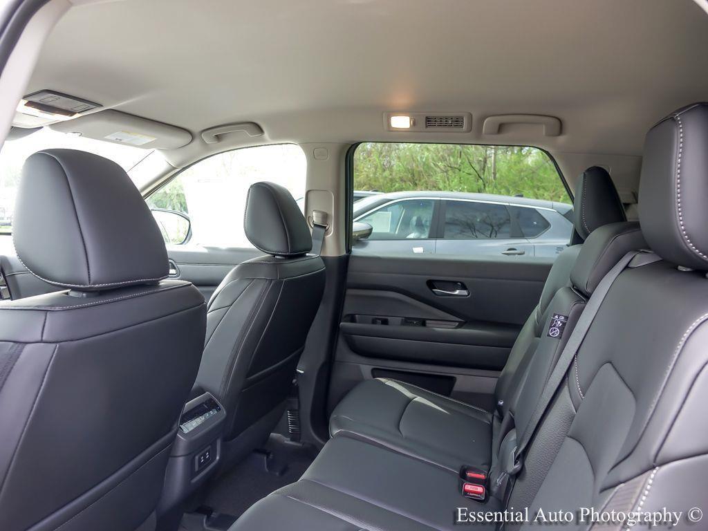new 2026 Nissan Pathfinder car, priced at $41,071