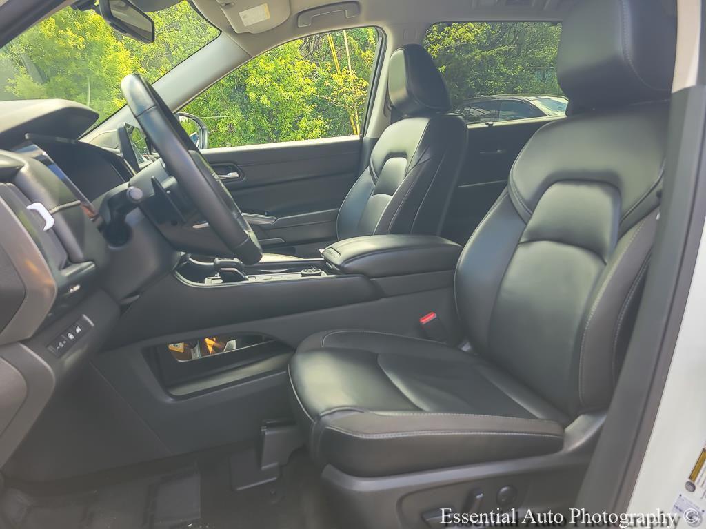 used 2023 Nissan Pathfinder car, priced at $35,962