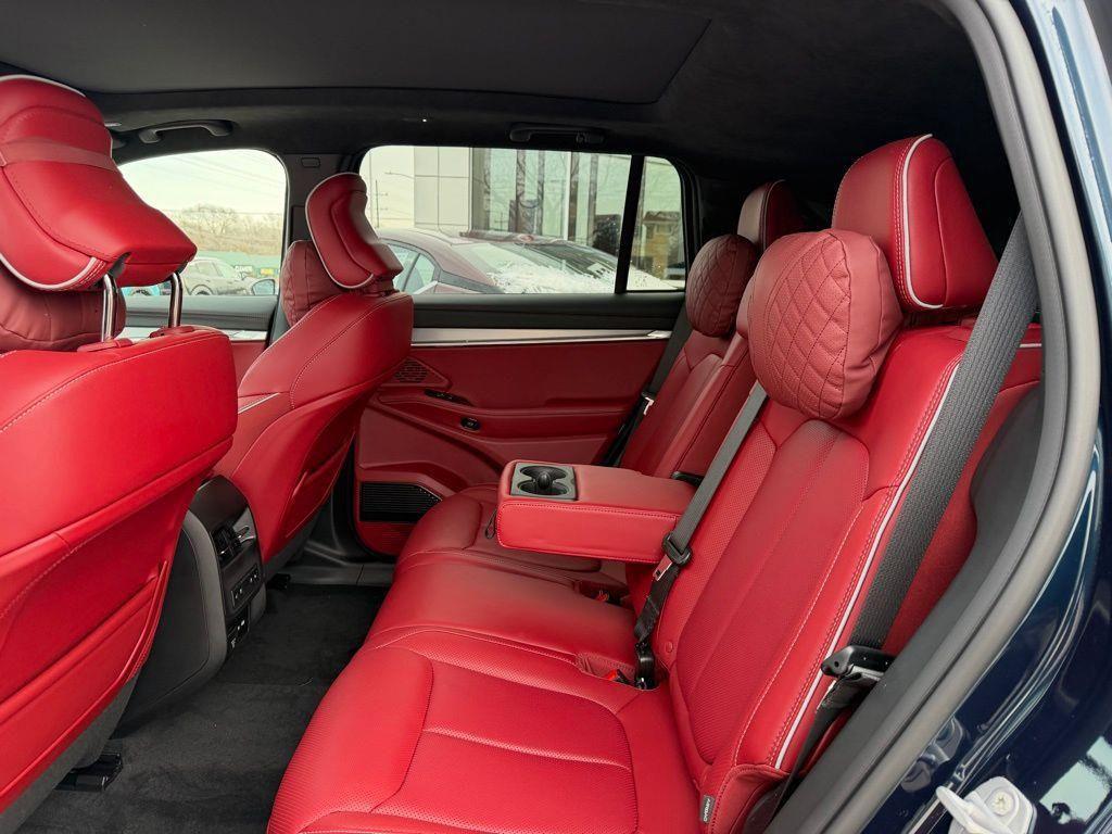 used 2024 Jeep Wagoneer S car, priced at $34,400