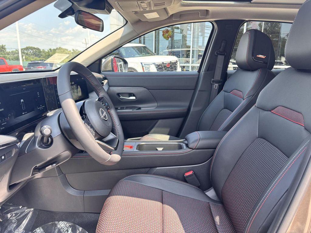 new 2025 Nissan Kicks car, priced at $25,911