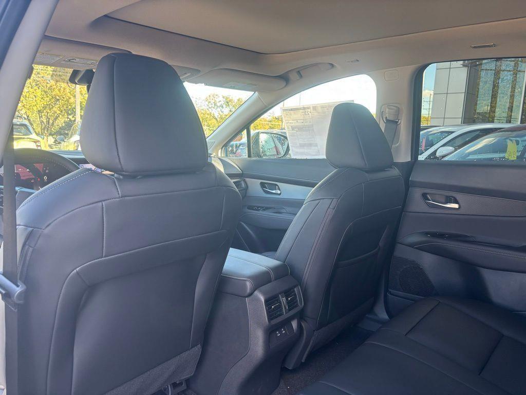 new 2026 Nissan Murano car, priced at $43,215