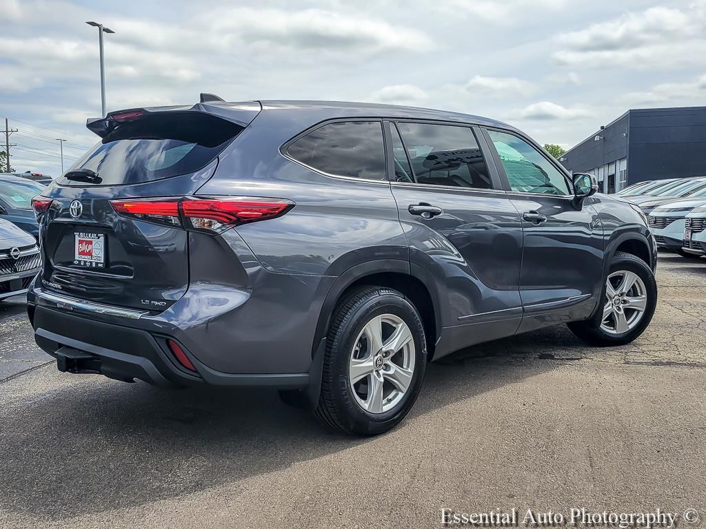 used 2023 Toyota Highlander car, priced at $30,889