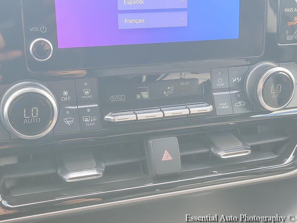 used 2023 Toyota Highlander car, priced at $30,889