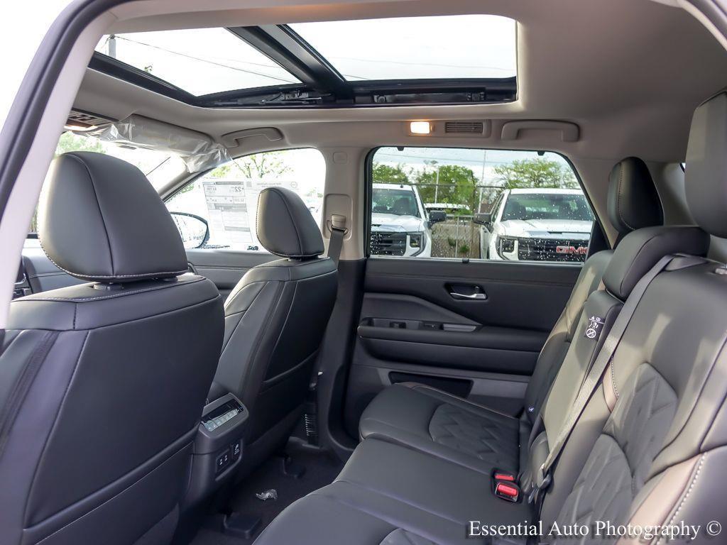 new 2026 Nissan Pathfinder car, priced at $48,702