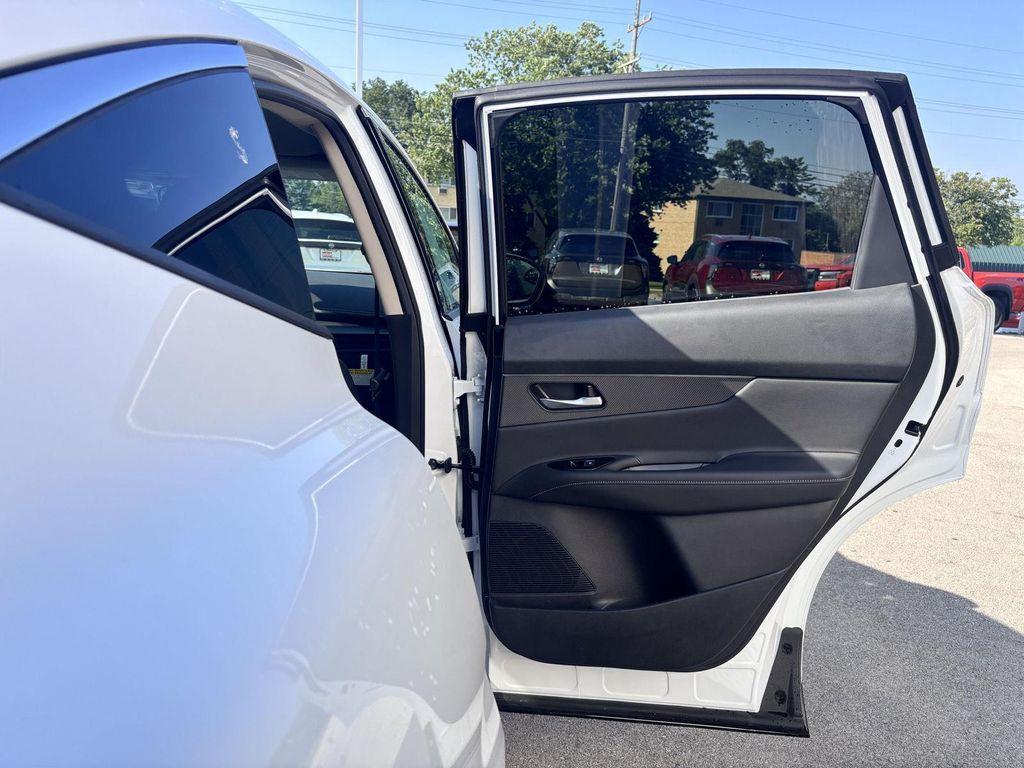 new 2025 Nissan Murano car, priced at $32,540