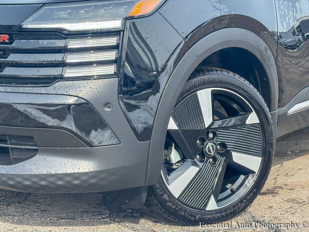 new 2025 Nissan Kicks car, priced at $26,269