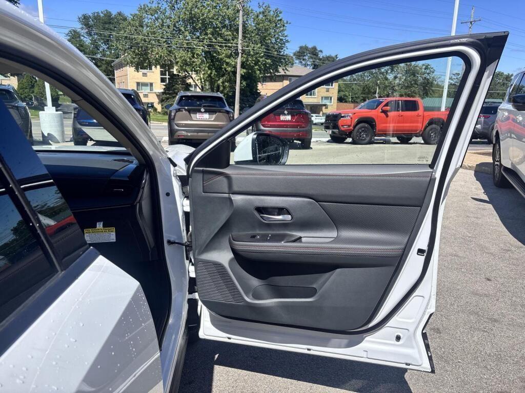 new 2025 Nissan Kicks car, priced at $26,617