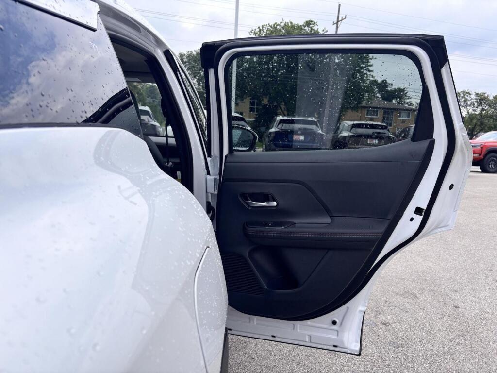 new 2025 Nissan Kicks car, priced at $26,617