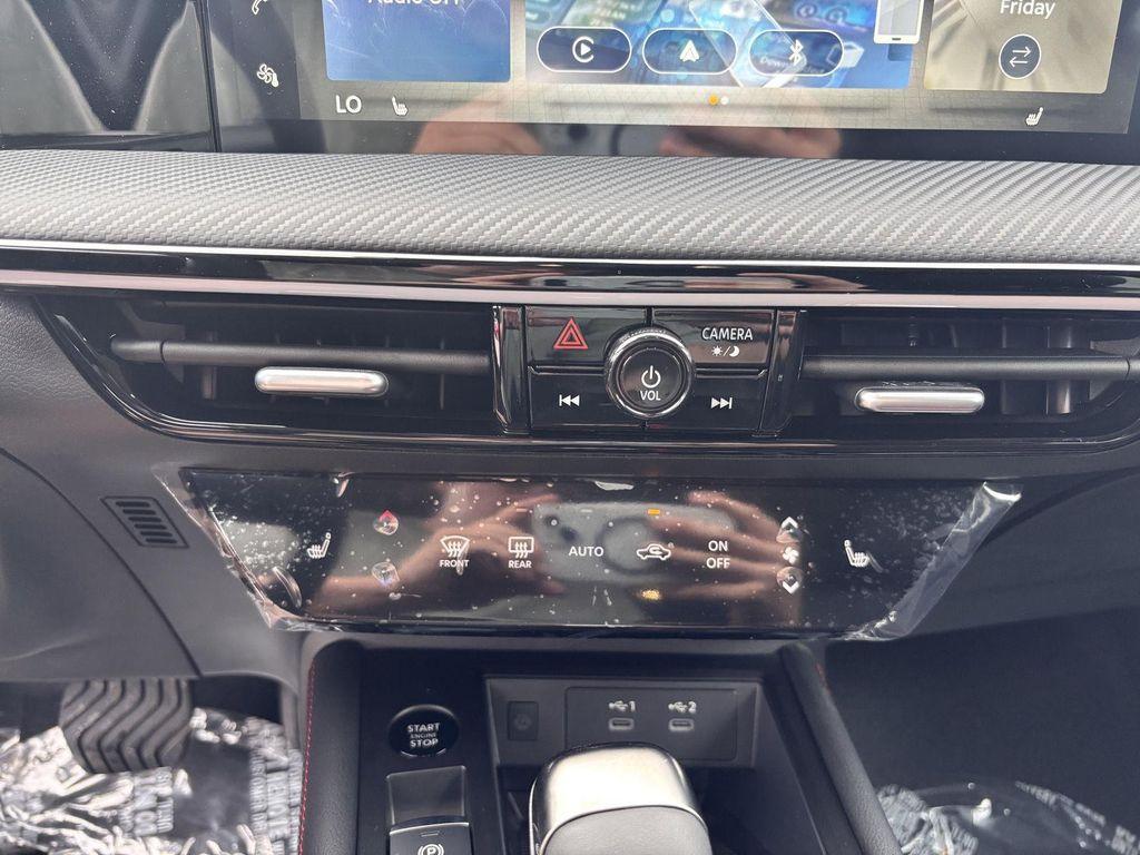 new 2025 Nissan Kicks car, priced at $26,141