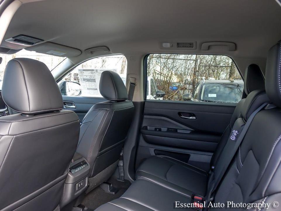 new 2026 Nissan Pathfinder car, priced at $40,665