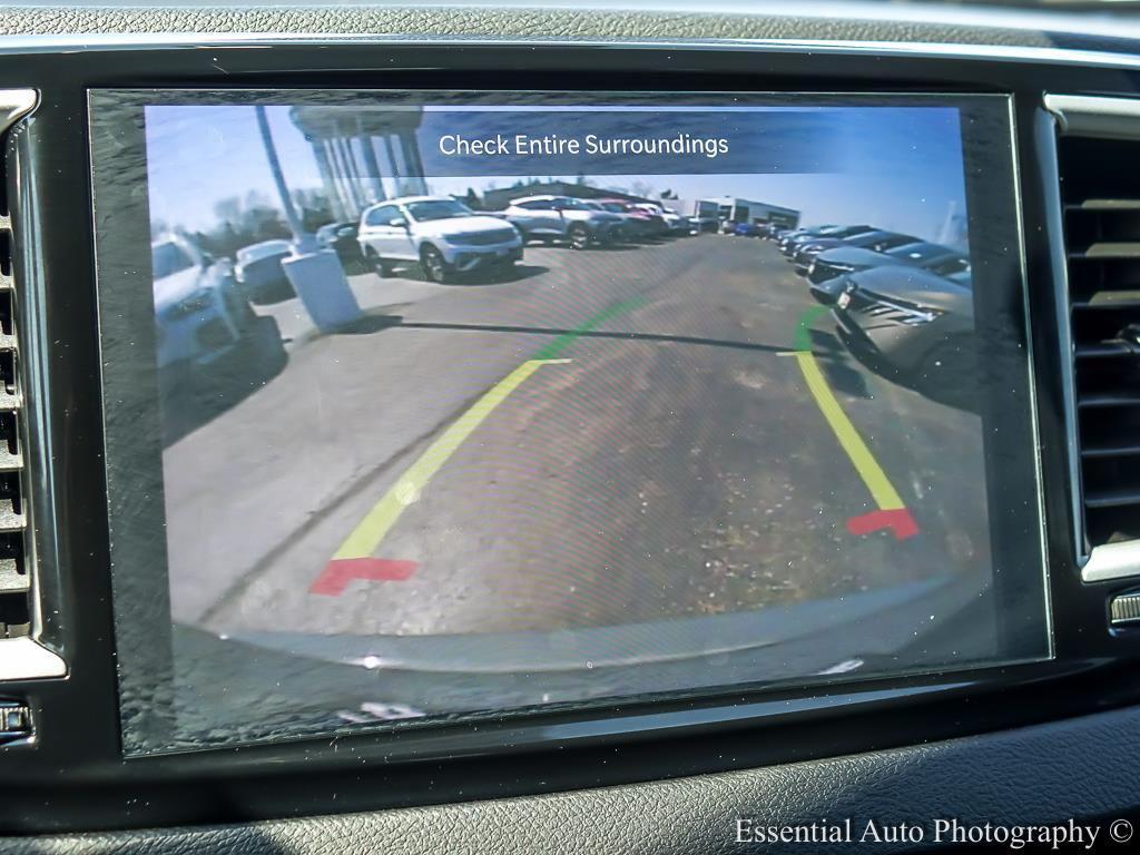 used 2025 Chrysler Pacifica car, priced at $30,227