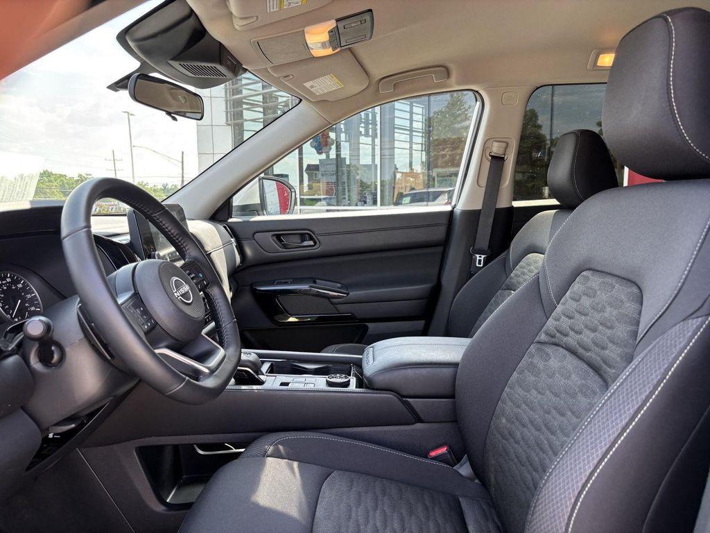 used 2025 Nissan Pathfinder car, priced at $30,997
