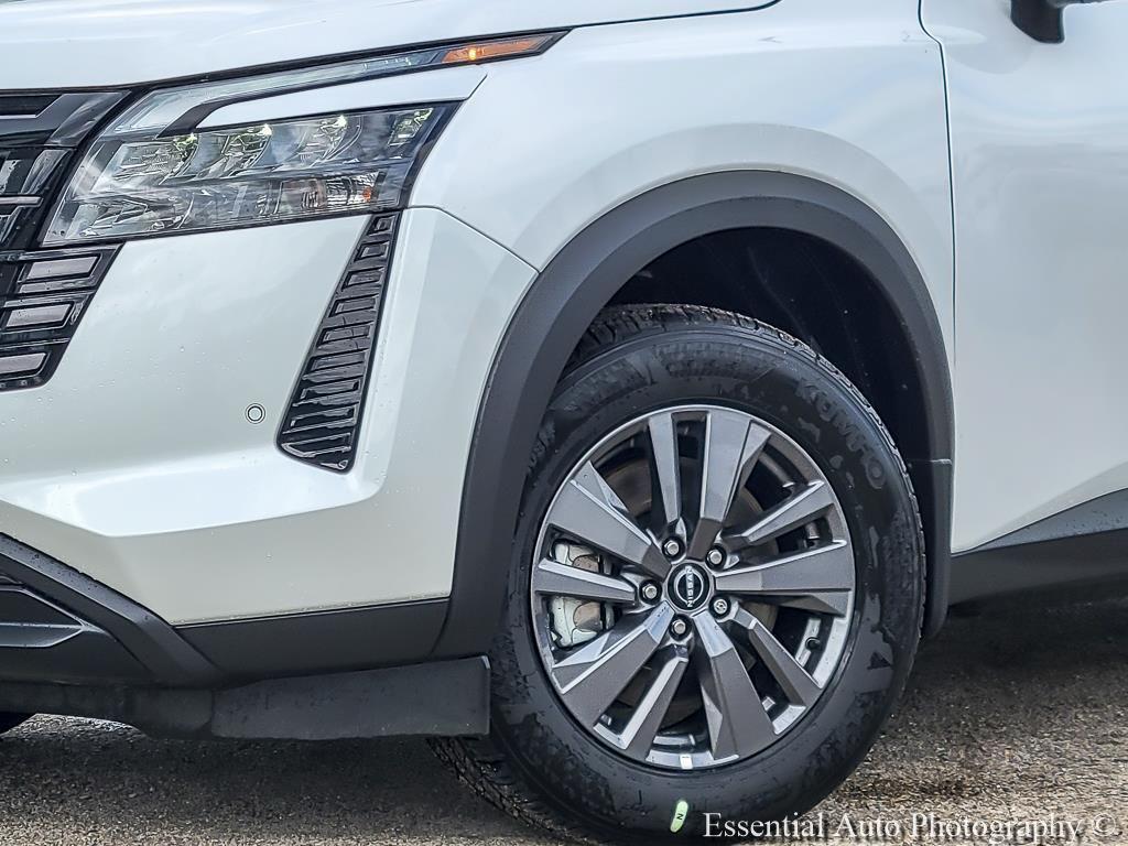 new 2026 Nissan Pathfinder car, priced at $38,938