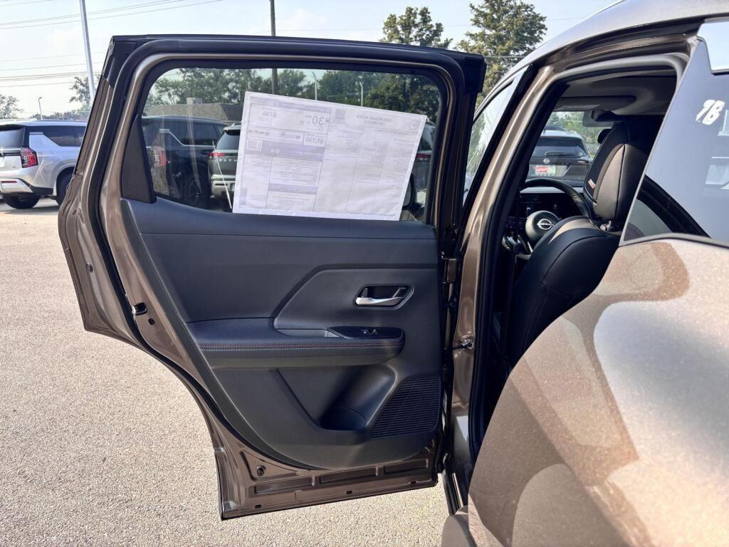 new 2025 Nissan Kicks car, priced at $26,373