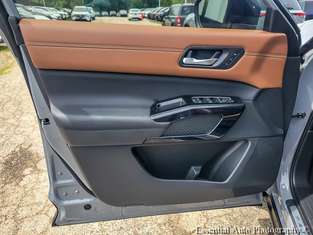 used 2026 Nissan Pathfinder car, priced at $49,152