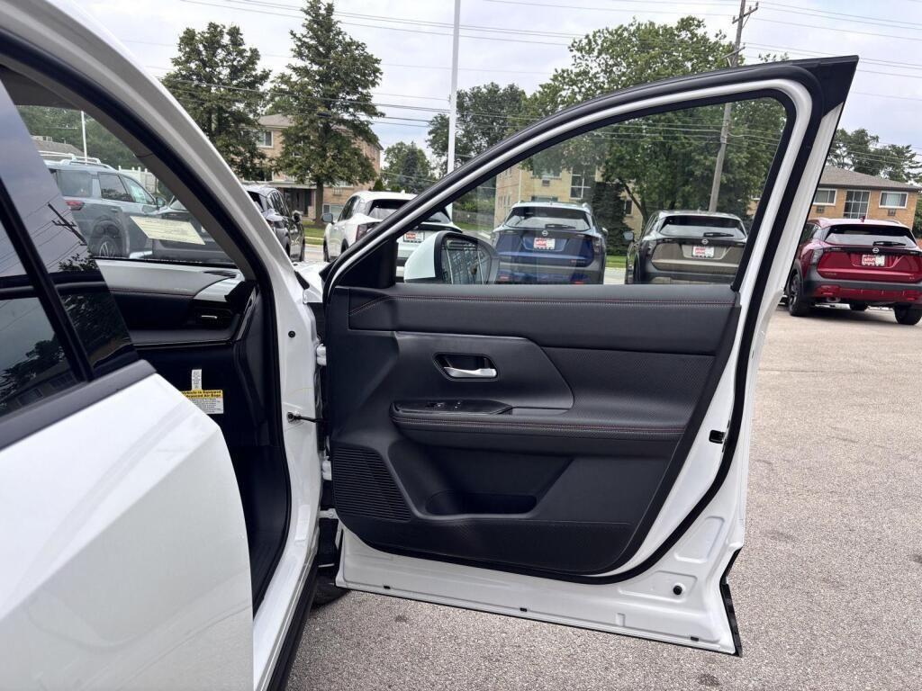 new 2025 Nissan Kicks car, priced at $26,936