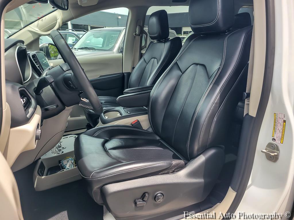 used 2023 Chrysler Pacifica car, priced at $26,284