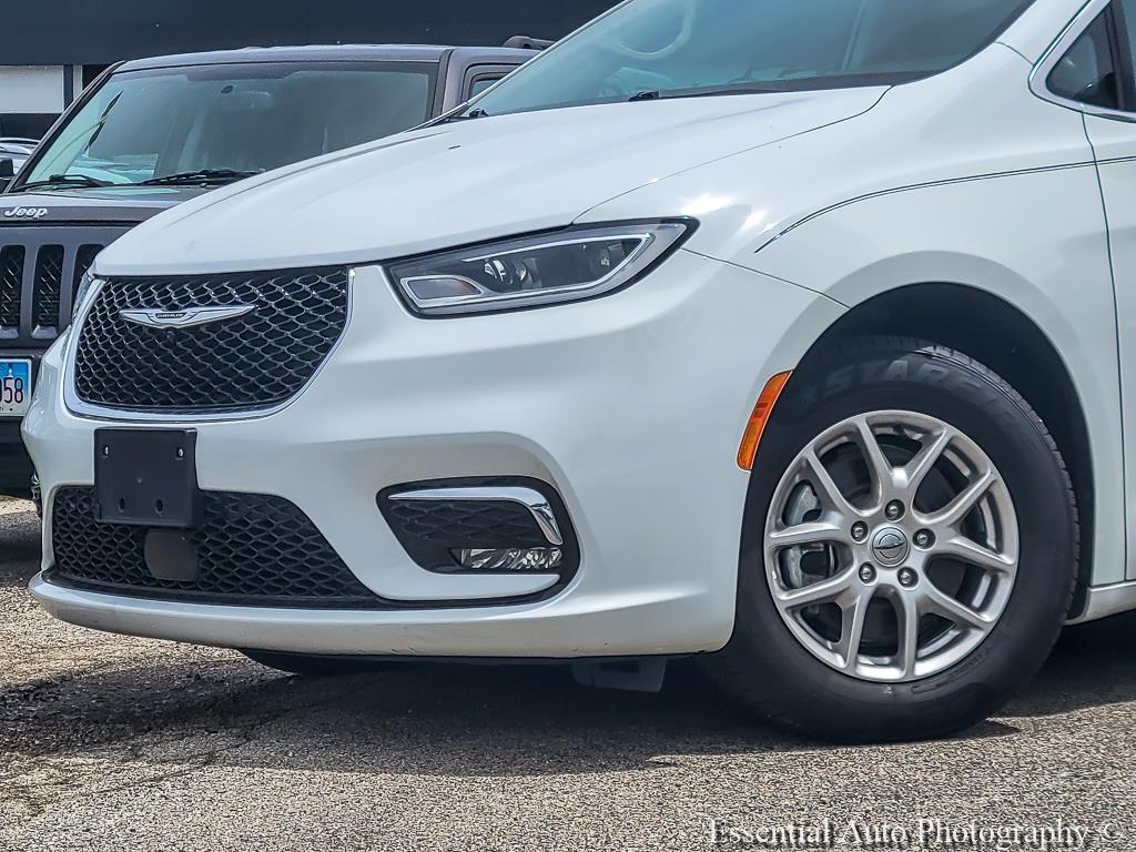 used 2023 Chrysler Pacifica car, priced at $26,284