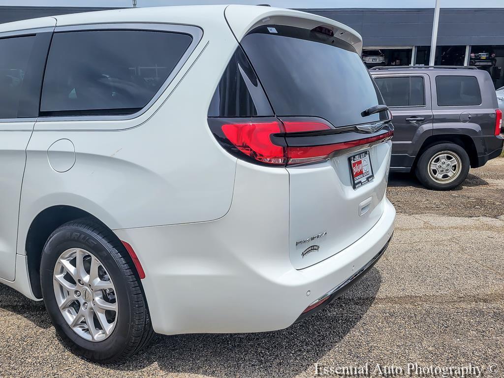 used 2023 Chrysler Pacifica car, priced at $26,284