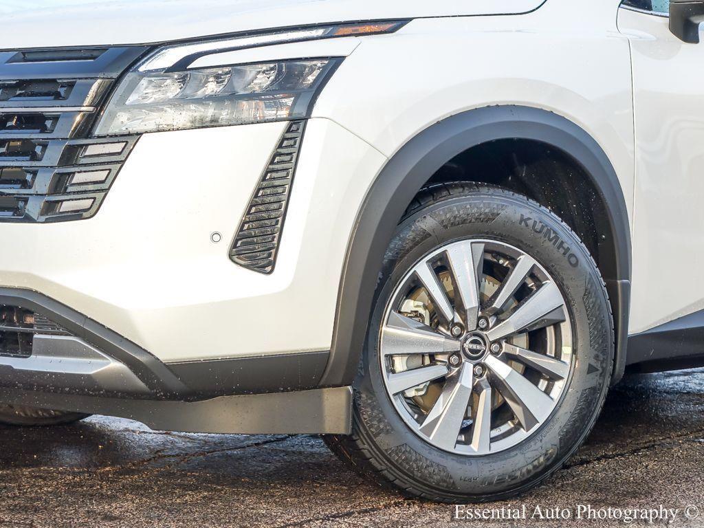 new 2026 Nissan Pathfinder car, priced at $42,774