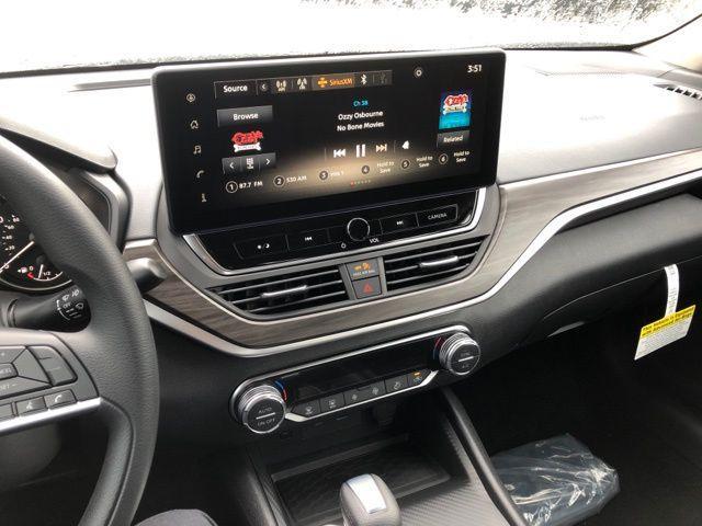 new 2025 Nissan Altima car, priced at $27,573