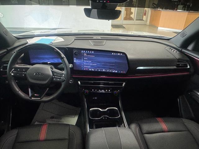 used 2024 Chevrolet Traverse car, priced at $49,988