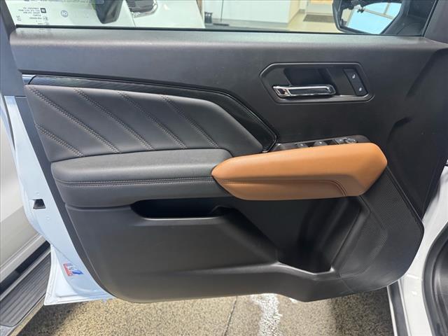 used 2024 GMC Canyon car, priced at $40,994