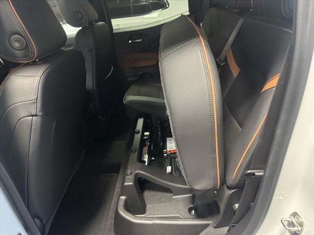 used 2024 GMC Canyon car, priced at $40,994