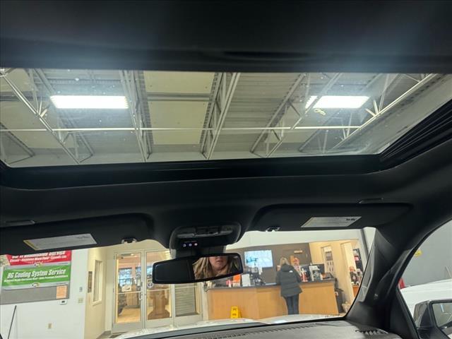 used 2024 GMC Canyon car, priced at $40,994