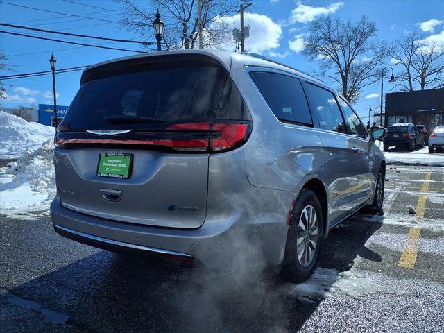used 2021 Chrysler Pacifica Hybrid car, priced at $18,000