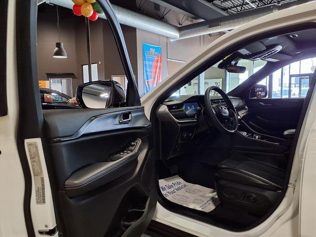 used 2025 Jeep Grand Cherokee L car, priced at $43,900