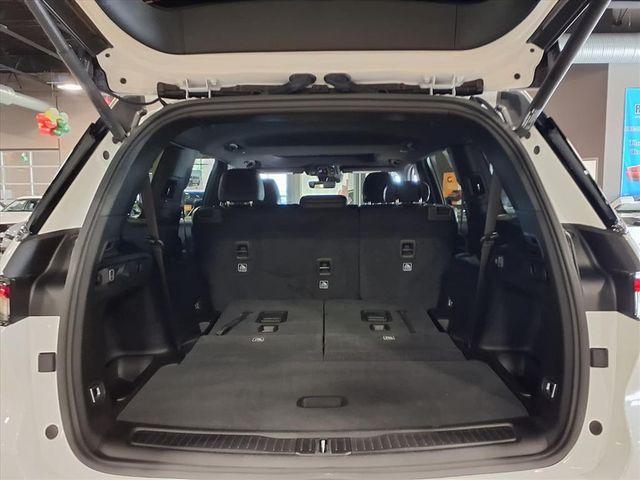 used 2025 Jeep Grand Cherokee L car, priced at $43,900