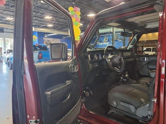 used 2022 Jeep Gladiator car, priced at $31,527