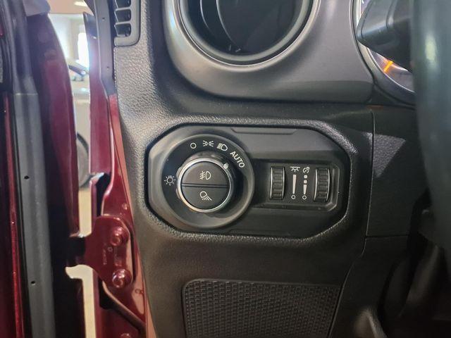 used 2022 Jeep Gladiator car, priced at $31,527