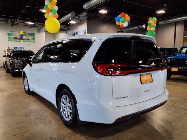 used 2024 Chrysler Pacifica car, priced at $33,326