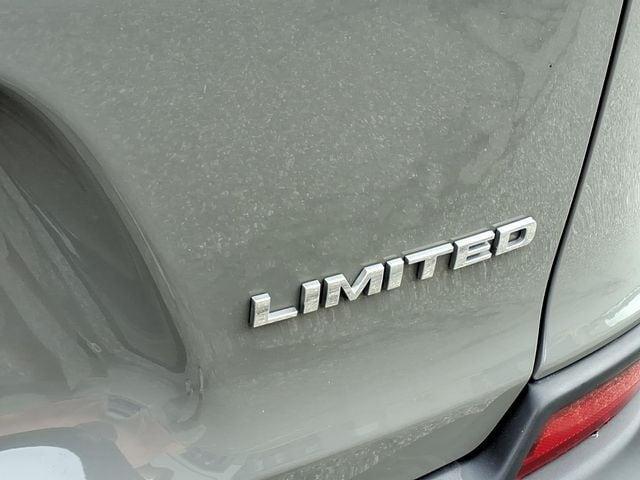 used 2020 Jeep Cherokee car, priced at $17,004