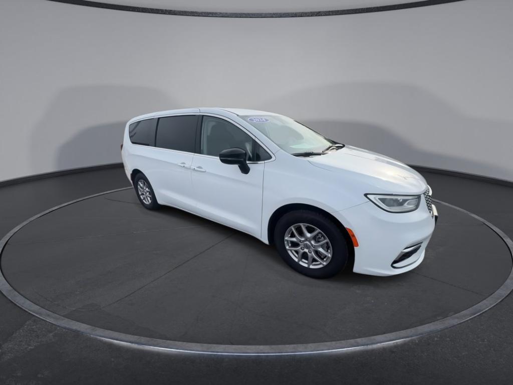 used 2024 Chrysler Pacifica car, priced at $27,000