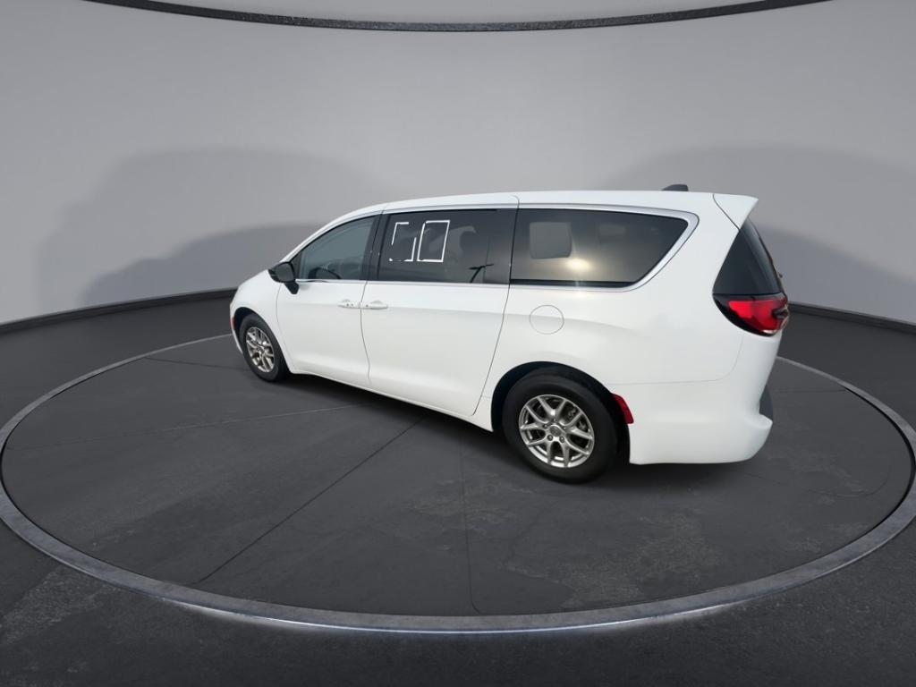 used 2024 Chrysler Pacifica car, priced at $27,000