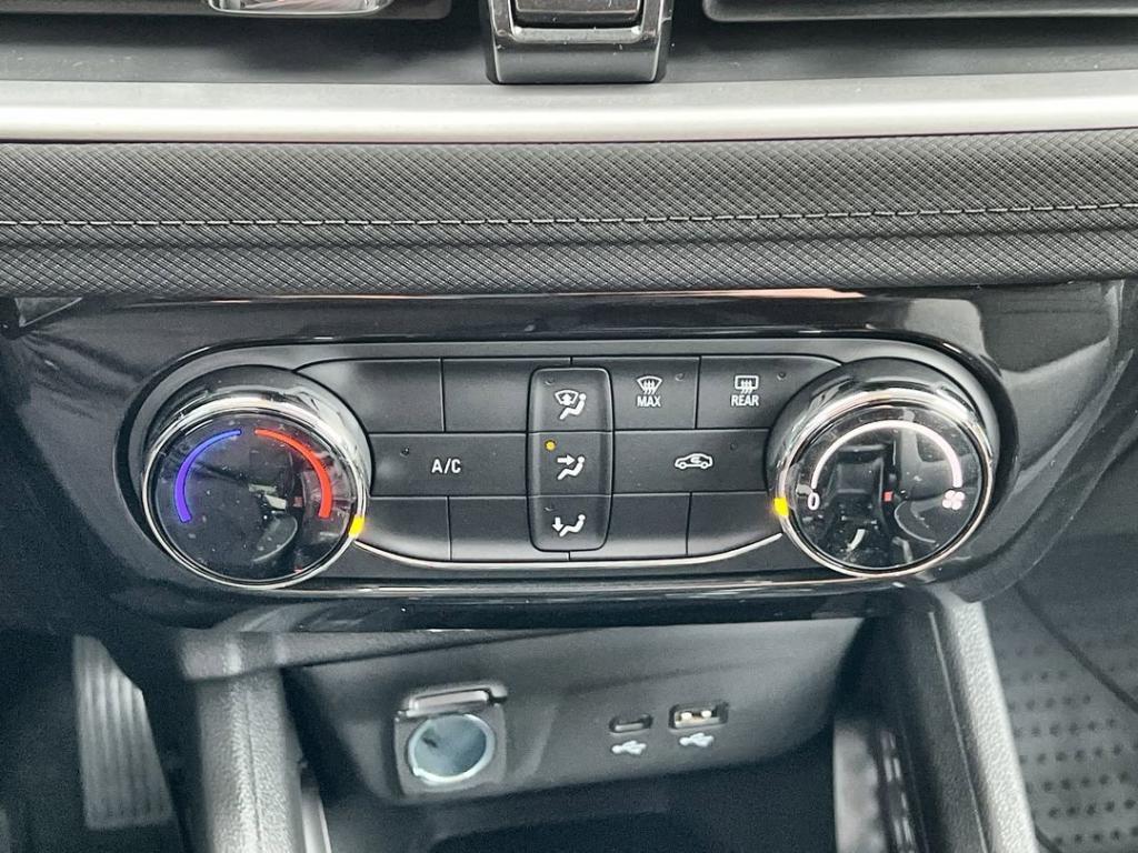 new 2026 Chevrolet TrailBlazer car, priced at $27,100