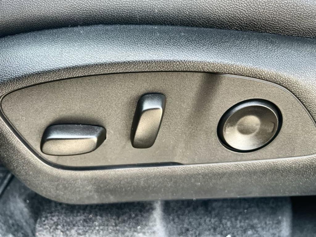 new 2026 Chevrolet Traverse car, priced at $44,535