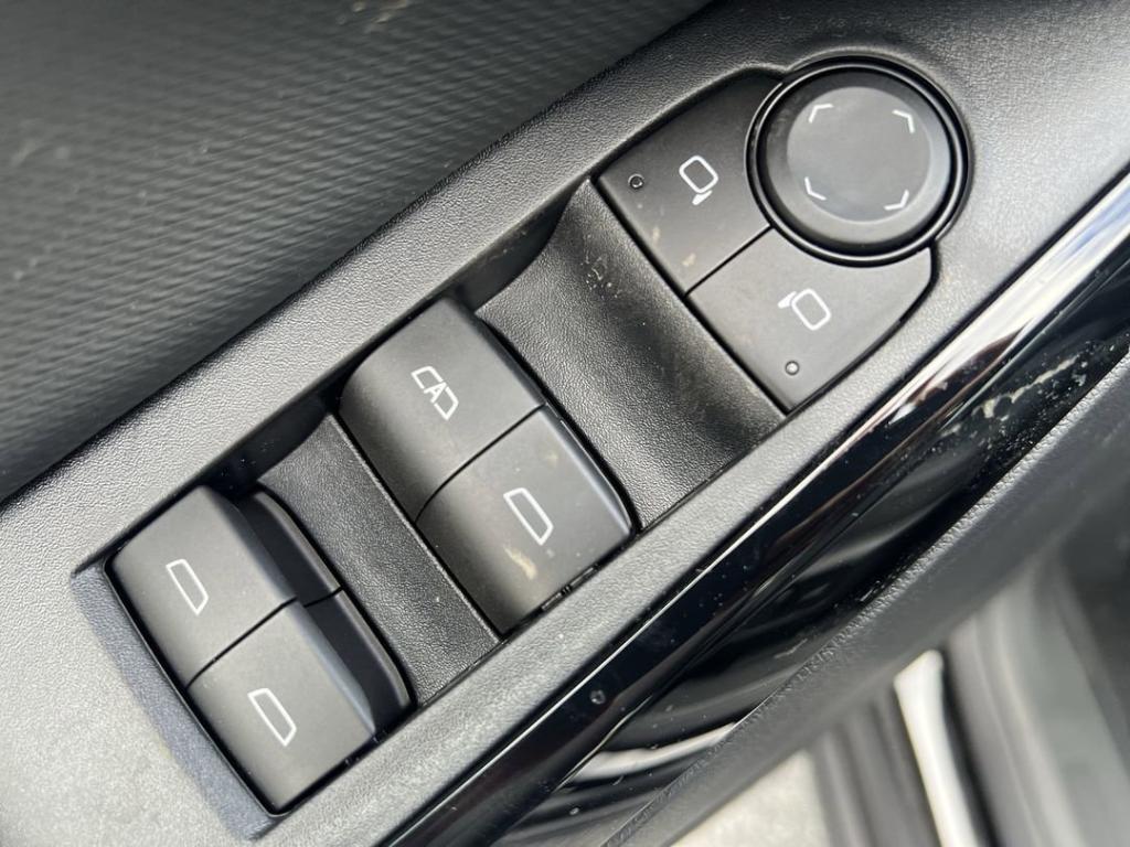 new 2026 Chevrolet Equinox car, priced at $33,755