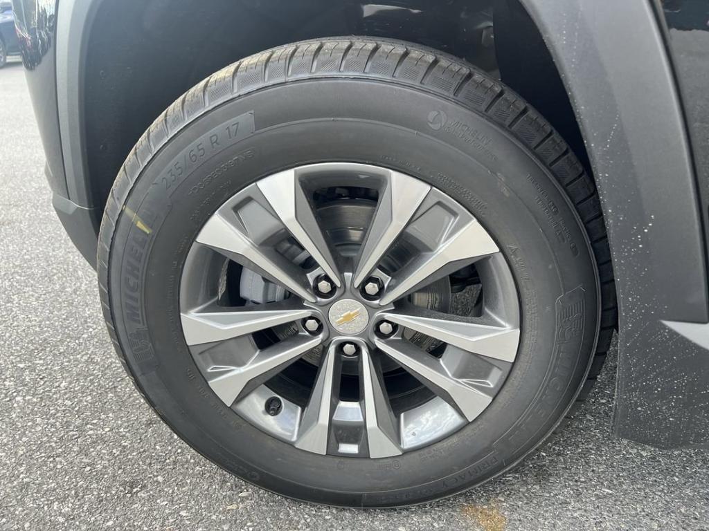 new 2026 Chevrolet Equinox car, priced at $33,755