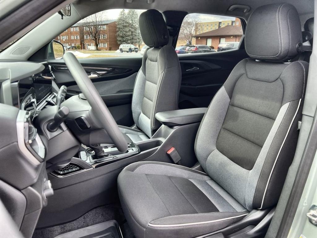 new 2026 Chevrolet TrailBlazer car, priced at $27,100