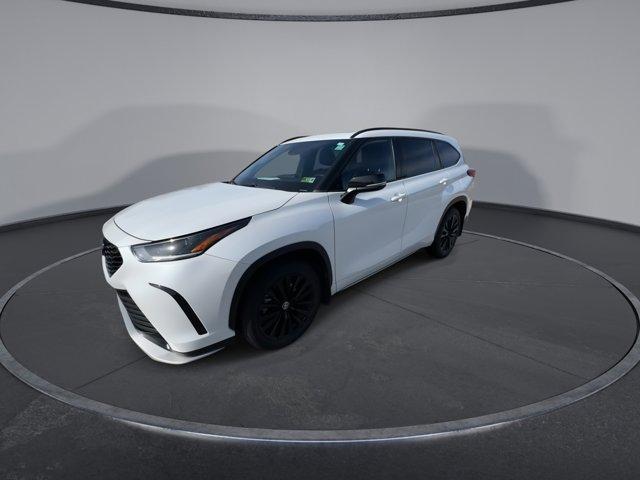 used 2023 Toyota Highlander car